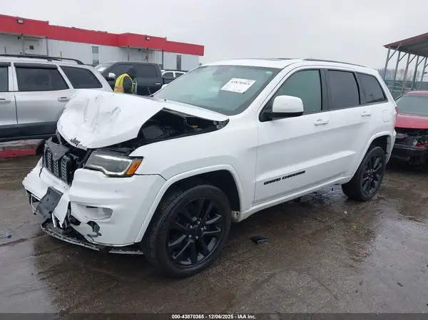 1C4RJFAG3LC360384 2020 JEEP GRAND CHEROKEE - Image 2
