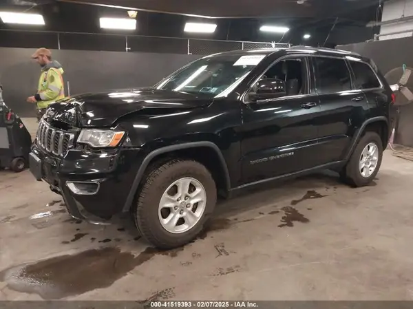 1C4RJFAG4HC624042 2017 JEEP GRAND CHEROKEE - Image 2