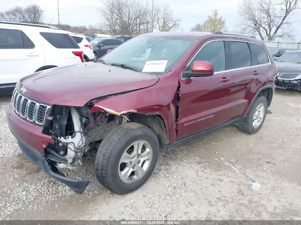 1C4RJFAG4HC667425 2017 JEEP GRAND CHEROKEE - Image 2