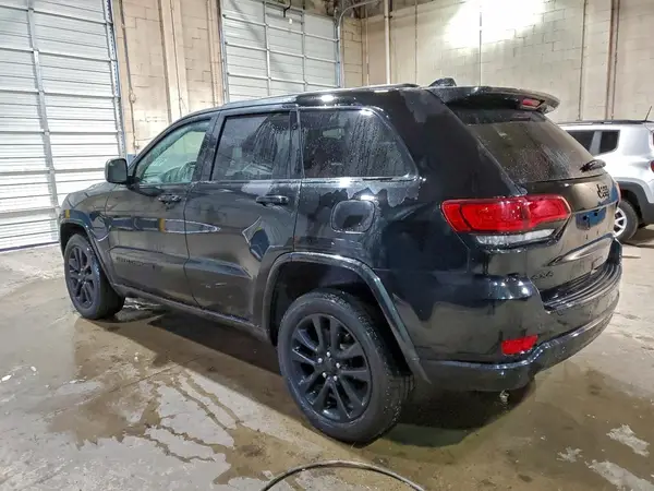 1C4RJFAG4HC744570 2017 JEEP GRAND CHEROKEE - Image 2