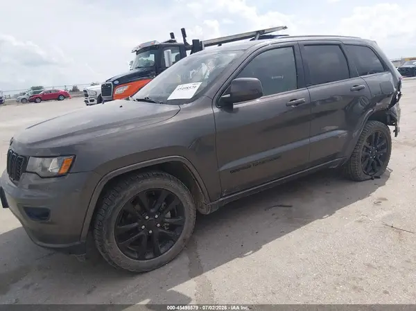 1C4RJFAG4HC759926 2017 JEEP GRAND CHEROKEE - Image 2