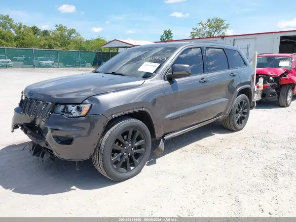 1C4RJFAG4HC767766 2017 JEEP GRAND CHEROKEE - Image 2