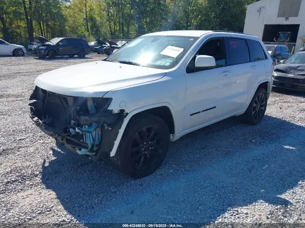 1C4RJFAG4HC818764 2017 JEEP GRAND CHEROKEE - Image 2