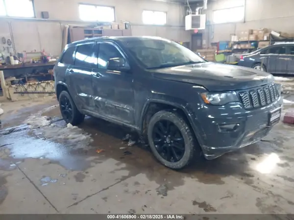 1C4RJFAG4HC821275 2017 JEEP GRAND CHEROKEE - Image 1