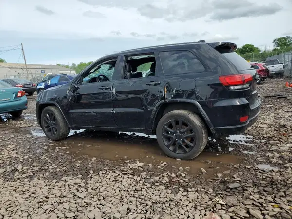 1C4RJFAG4HC863011 2017 JEEP GRAND CHEROKEE - Image 2