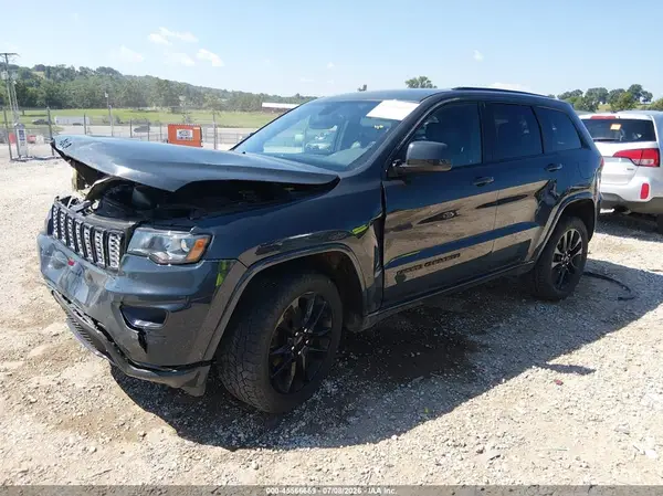 1C4RJFAG4HC887129 2017 JEEP GRAND CHEROKEE - Image 2