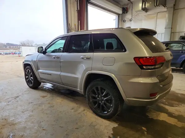 1C4RJFAG4HC910201 2017 JEEP GRAND CHEROKEE - Image 2