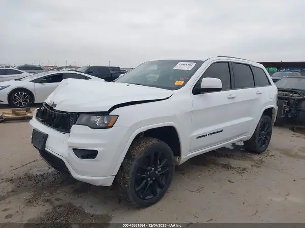 1C4RJFAG4HC919304 2017 JEEP GRAND CHEROKEE - Image 2