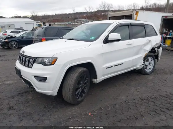 1C4RJFAG4JC104879 2018 JEEP GRAND CHEROKEE - Image 2