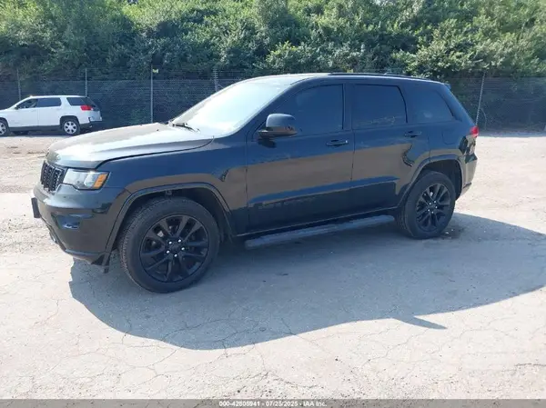 1C4RJFAG4JC105563 2018 JEEP GRAND CHEROKEE - Image 2