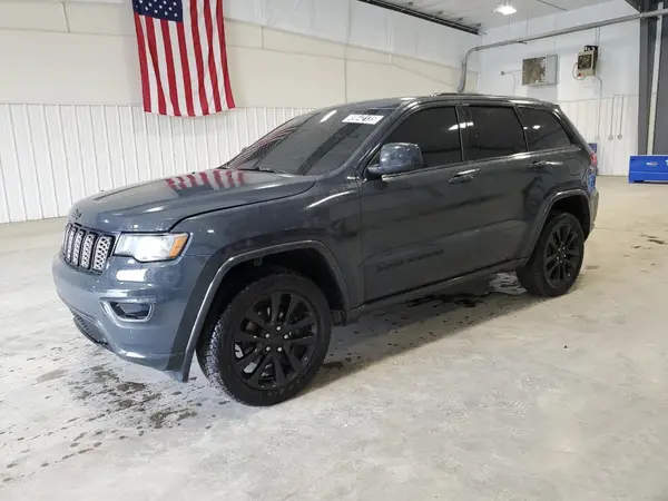 1C4RJFAG4JC143679 2018 JEEP GRAND CHEROKEE - Image 1
