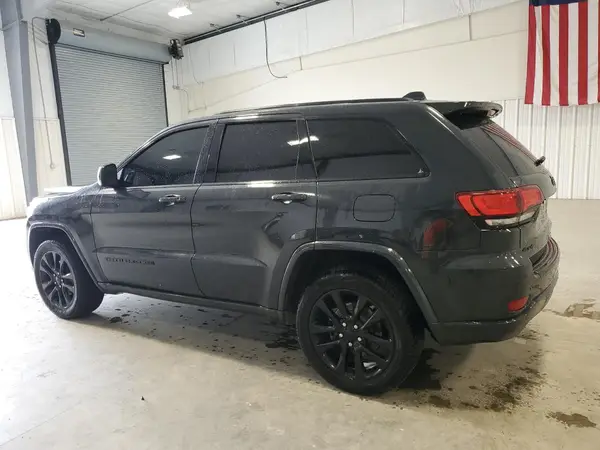 1C4RJFAG4JC143679 2018 JEEP GRAND CHEROKEE - Image 2