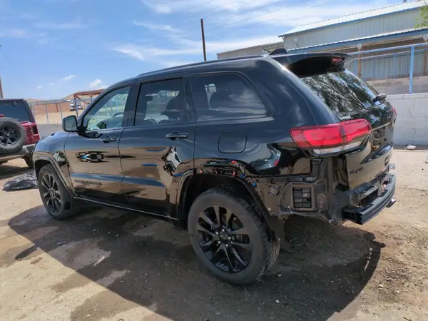 1C4RJFAG4JC195507 2018 JEEP GRAND CHEROKEE - Image 2