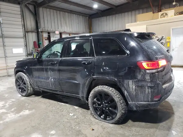 1C4RJFAG4JC211253 2018 JEEP GRAND CHEROKEE - Image 2