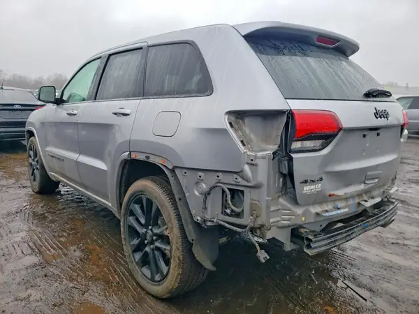 1C4RJFAG4JC227324 2018 JEEP GRAND CHEROKEE - Image 2