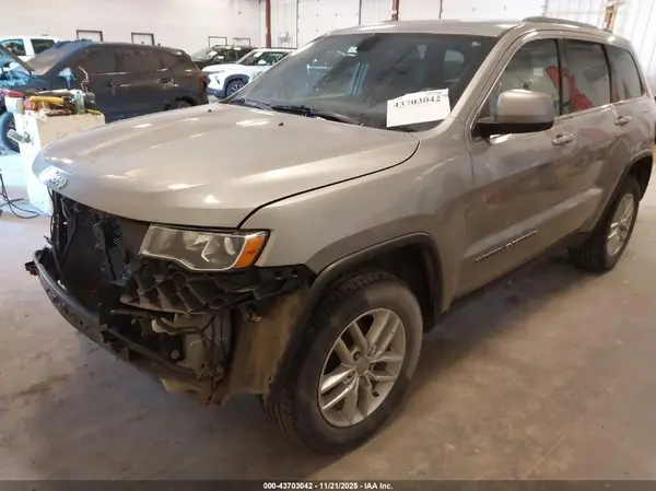 1C4RJFAG4JC236637 2018 JEEP GRAND CHEROKEE - Image 2