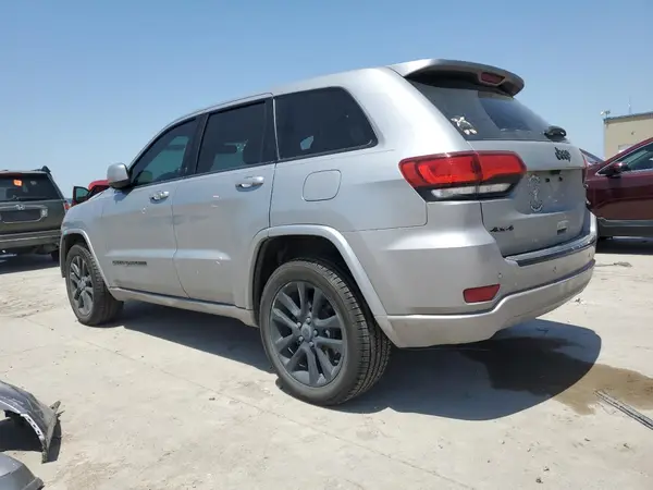 1C4RJFAG4JC272683 2018 JEEP GRAND CHEROKEE - Image 2