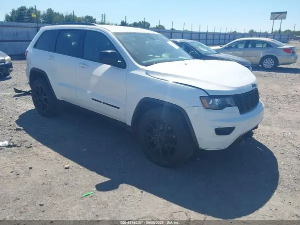1C4RJFAG4JC358513 2018 JEEP GRAND CHEROKEE - Image 1