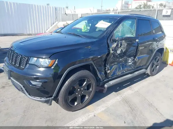 1C4RJFAG4JC367924 2018 JEEP GRAND CHEROKEE - Image 2