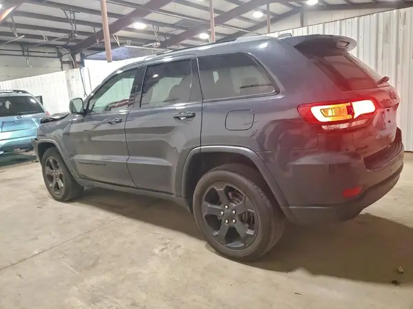1C4RJFAG4JC421741 2018 JEEP GRAND CHEROKEE - Image 2