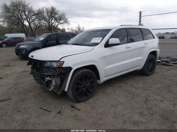 1C4RJFAG4JC477663 2018 JEEP GRAND CHEROKEE - Image 2