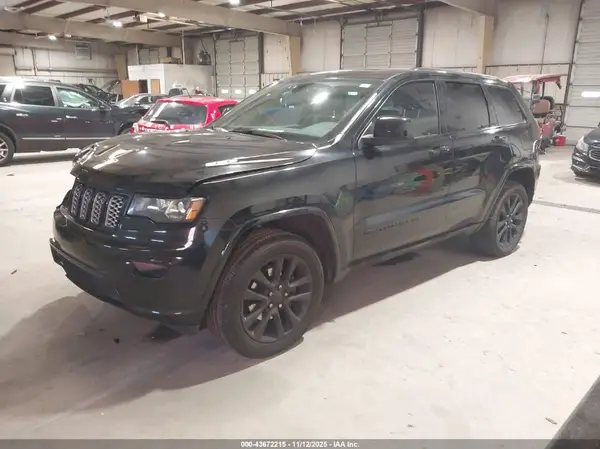 1C4RJFAG4JC492017 2018 JEEP GRAND CHEROKEE - Image 2