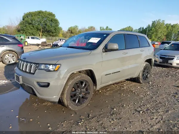 1C4RJFAG4LC235863 2020 JEEP GRAND CHEROKEE - Image 2