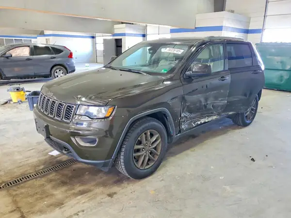 1C4RJFAG5HC607394 2017 JEEP GRAND CHEROKEE - Image 1