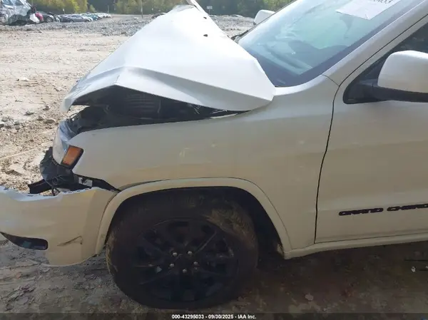 1C4RJFAG5HC707432 2017 JEEP GRAND CHEROKEE - Image 2