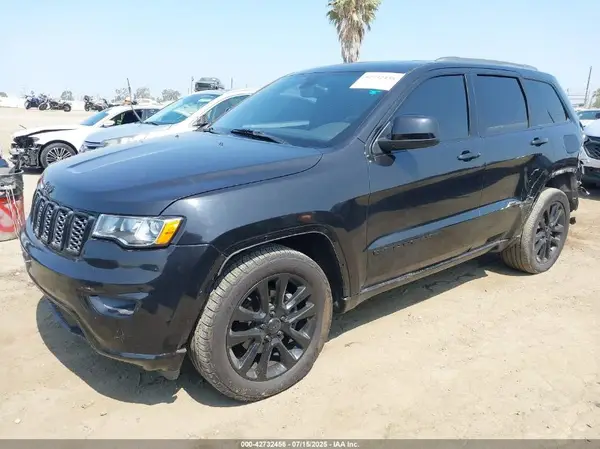 1C4RJFAG5HC721640 2017 JEEP GRAND CHEROKEE - Image 2