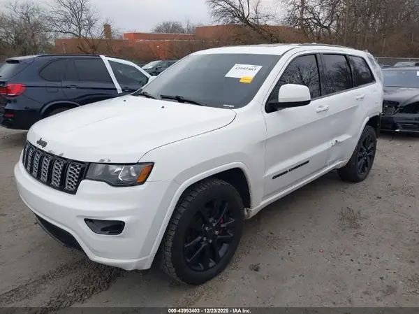 1C4RJFAG5HC749390 2017 JEEP GRAND CHEROKEE - Image 2