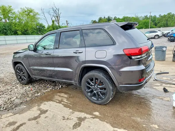 1C4RJFAG5HC822130 2017 JEEP GRAND CHEROKEE - Image 2