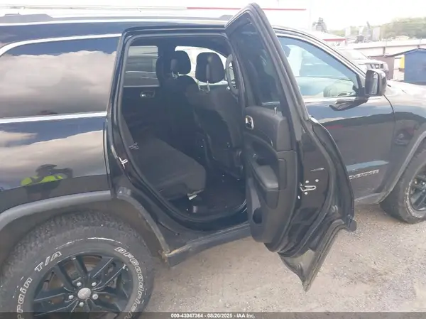 1C4RJFAG5HC886801 2017 JEEP GRAND CHEROKEE - Image 8