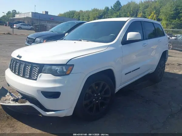 1C4RJFAG5HC909784 2017 JEEP GRAND CHEROKEE - Image 2