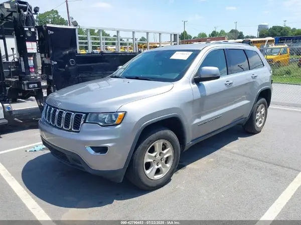 1C4RJFAG5HC954742 2017 JEEP GRAND CHEROKEE - Image 2