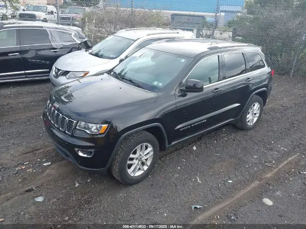 1C4RJFAG5HC963912 2017 JEEP GRAND CHEROKEE - Image 2