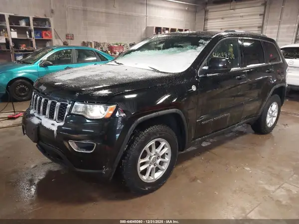 1C4RJFAG5JC105927 2018 JEEP GRAND CHEROKEE - Image 2