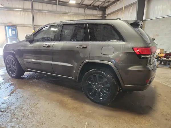 1C4RJFAG5JC164900 2018 JEEP GRAND CHEROKEE - Image 2