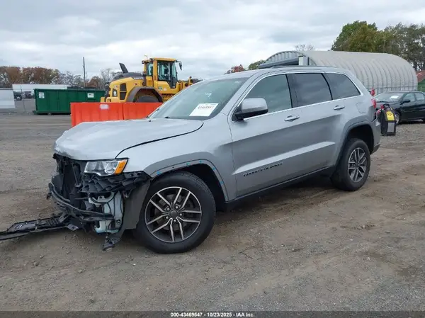 1C4RJFAG5JC257335 2018 JEEP GRAND CHEROKEE - Image 2