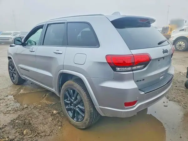 1C4RJFAG5JC360478 2018 JEEP GRAND CHEROKEE - Image 2