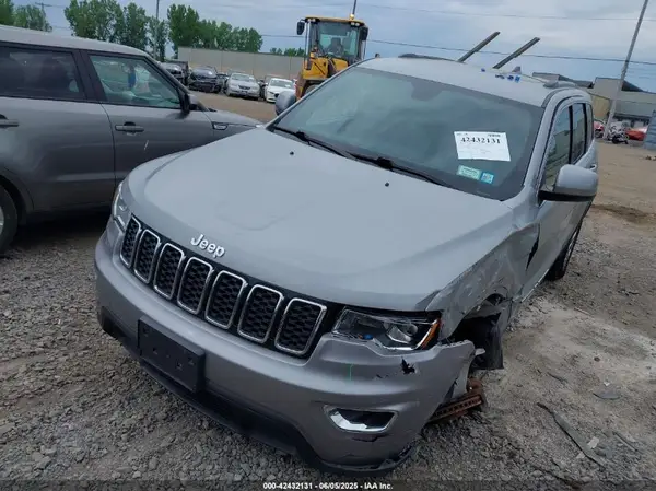 1C4RJFAG5JC377197 2018 JEEP GRAND CHEROKEE - Image 2