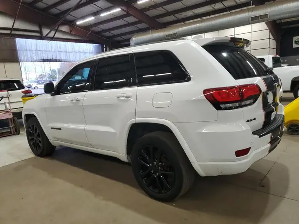 1C4RJFAG5JC378267 2018 JEEP GRAND CHEROKEE - Image 2
