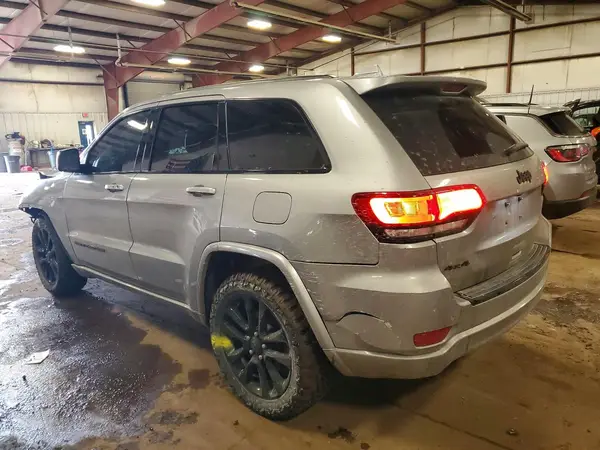 1C4RJFAG5JC420422 2018 JEEP GRAND CHEROKEE - Image 2