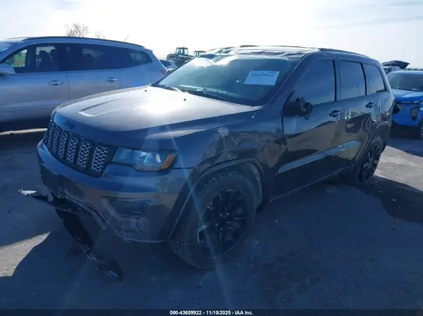 1C4RJFAG5JC499655 2018 JEEP GRAND CHEROKEE - Image 2