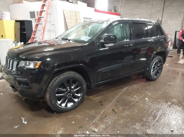 1C4RJFAG5KC823043 2019 JEEP GRAND CHEROKEE - Image 2