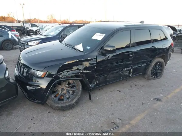 1C4RJFAG5LC305015 2020 JEEP GRAND CHEROKEE - Image 2