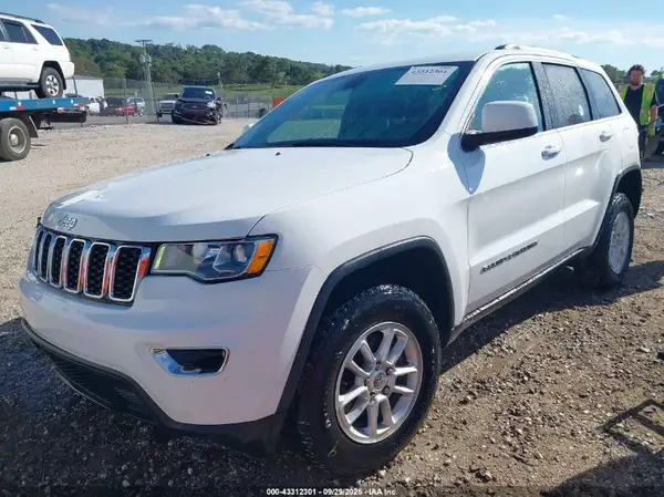 1C4RJFAG5LC360449 2020 JEEP GRAND CHEROKEE - Image 2