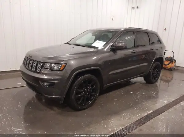 1C4RJFAG5LC387988 2020 JEEP GRAND CHEROKEE - Image 2