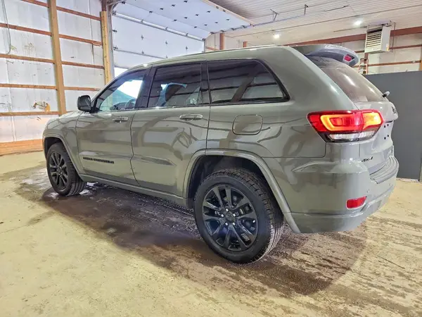 1C4RJFAG5NC112933 2022 JEEP GRAND CHEROKEE - Image 2
