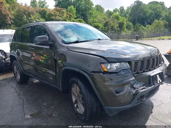 1C4RJFAG6HC670858 2017 JEEP GRAND CHEROKEE - Image 1